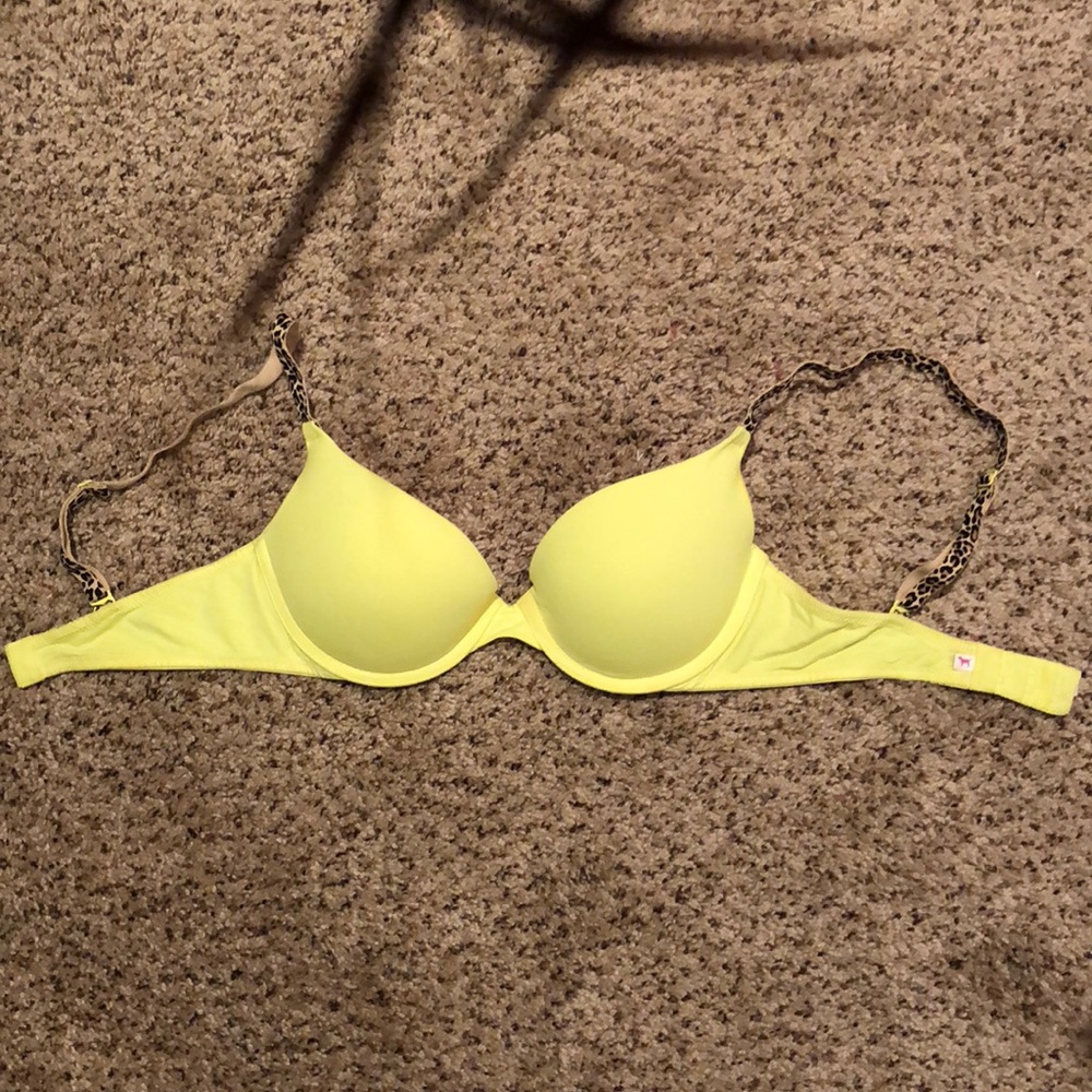 PINK 32C Push-Up Bra